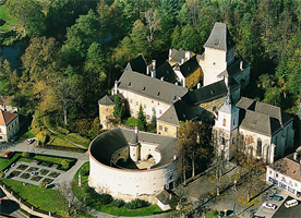 Schloss_Luftaufnahme_Alt